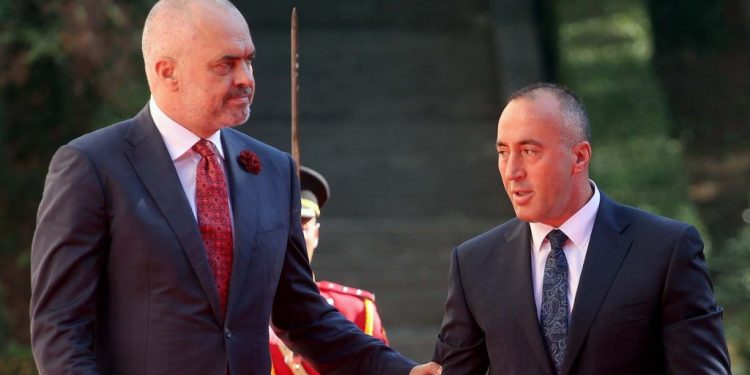 Ta lëmë pak anash Edi Ramën… dhe të shohim llumin politik të Prishtinës!