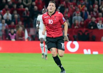 Futbollisti nga Lushnja, i pari shqiptar që do të luajë për Barcelonën