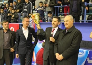 Futbolli shqiptar në zi, ndahet nga jeta ish-trajneri i Kombëtares