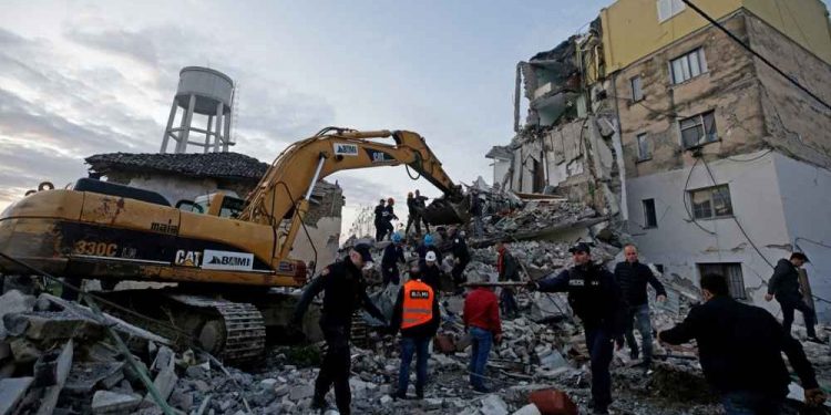 Tërmeti në Shqipëri, Egjipti dërgon ndihma mjekësore