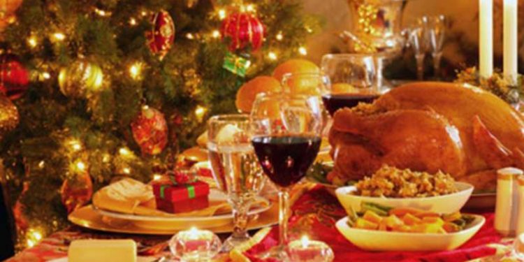 Gati për darkën e Vitit të Ri? Ja 6 ushqimet fatsjellëse që nuk duhet të mungojnë në tryezë
