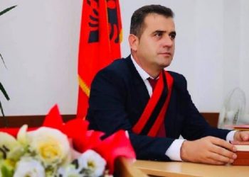 Kryebashkiaku dorëzon gjurmët e gishtave, dërgohet letërporosia në Greqi