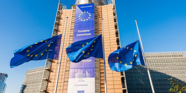 Komisioni Evropian thirrje qeverisë shqiptare: Ndryshoni ligjin që cënon median online