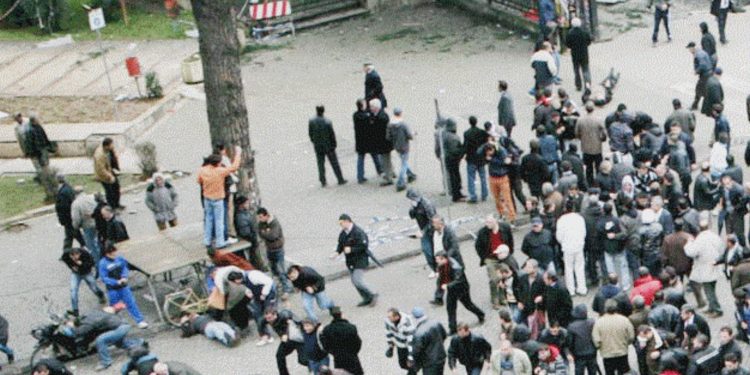 Mesazhi i fortë i Artan Hoxhës për 21 Janarin: Shqiptarët nuk do ta harrojnë (VIDEO)