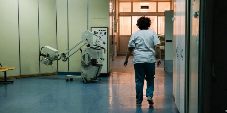 Investigimi/ Si bëhet biznes me infermierët që largohen në Gjermani