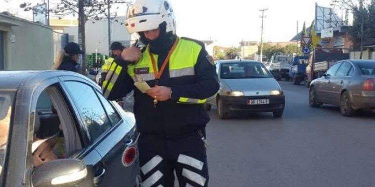 Shoferë, i bëni sytë katër. ‘Testi i idiotit’ mund t’ju heqë patentën