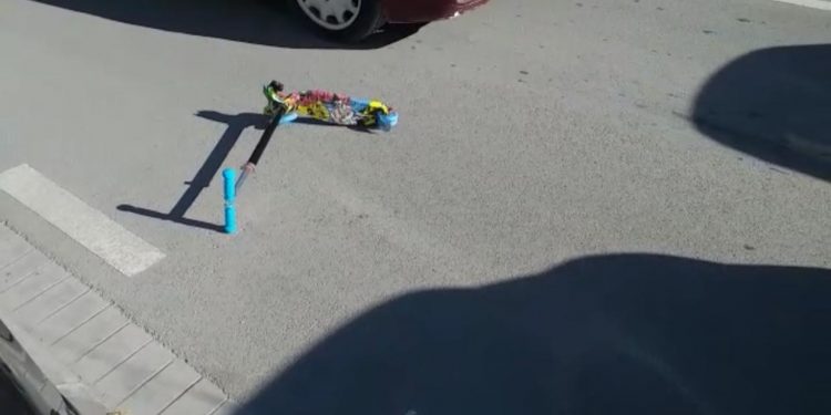 Aksident, makina përplas fëmijën (VIDEO)