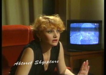 Ju kujtohet aktorja Pranvera Veizi?! Ja si duket ajo sot më shumë se dy dekada jashtë Shqipërisë (FOTO)