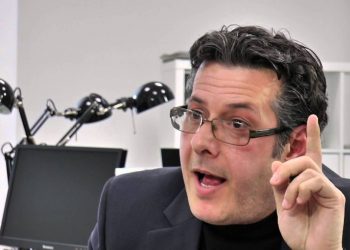 Paloka: Na është propozuar që të marrim armët për të mbrojtur doktorin