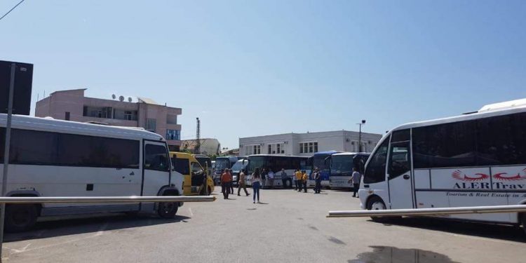 Autobusat që udhëtojnë nga jugu drejt Tiranës, ndryshon terminali në kryeqytet. Ja ku do të zbresin pasagjerët