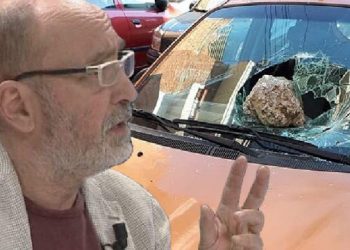 Sulmohet për herë të dytë makina e Fatos Lubonjës