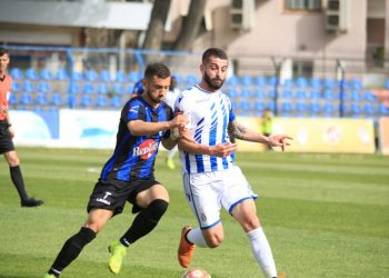 Gjirokastër, futbollisti i Luftëtarit ‘divorcohet’ me… menaxherin