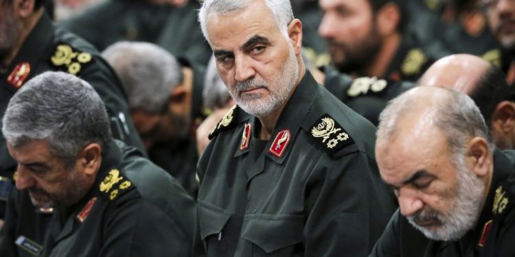 VOA: Dy diplomatët iranianë të dëbuar nga Shqipëria ishin bashkëpunëtorë të Qassem Sulemanit