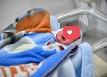 Njihuni me Dario Saraçin, është fëmija i parë për vitin 2020 në Gjirokastër (FOTO)