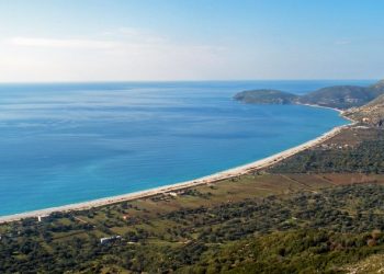 Saranda: 10 foto që do ju bëjnë të vizitoni qytetin tani!