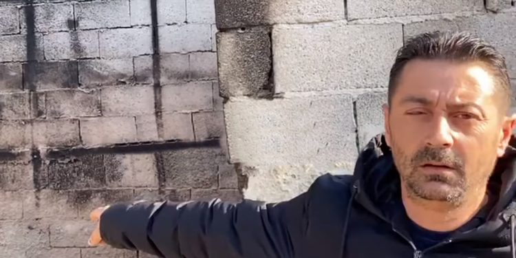 La Greqinë për t’u kthyer në Delvinë, por bëhet pishman: Nuk bëhet Shqipëria, është për të ikur natën (VIDEO)