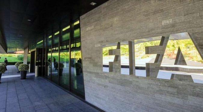 FIFA ‘fundos’ Luftëtarin, bllokohet merkato e janarit për shkak të gjyqeve të shumta