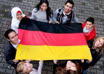 Bëni gati valixhet, Gjermania hap dyert për punëtorët nga Ballkani dhe rrit pagën minimale!