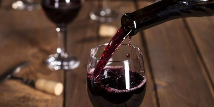 Dalin shifrat, ja sa shpenzohet në Gjirokastër për cigare dhe alkol