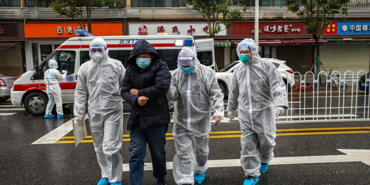 Virusi vdekjeprurës, 10 mësues shqiptarë në Kinë kërkojnë ndihmë