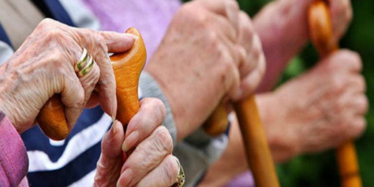 Gjirokastra ka popullsinë më të moshuar në vend, por ja qytetet ku jetojnë të rinjtë