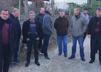 27 muaj pa rroga, punonjësit e ujësjellësit dalin në protestë