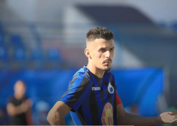 ‘E dinë topin katror në Gjirokastër’, portieri rival i del në krah Donald Rrapos