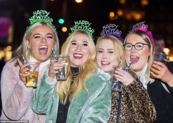 Nata e “çmendur” e Vitit të Ri (FOTO)