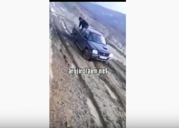 Këlcyrë, shihni gjendjen skandaloze të kësaj rruge (VIDEO)