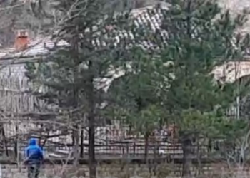 Gjendet një pako e dyshimtë tek varrezat e ushtarëve grekë në Këlcyrë