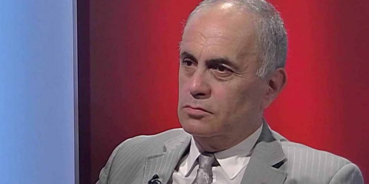 Artan Fuga mallkon sizmiologët e inxhinierët: A ju raftë ajo që nuk thuhet o parazitër e idiotër, tërmeti parashikohet