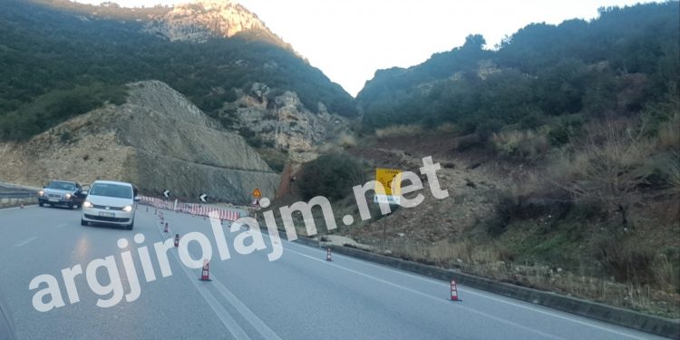 Aksident në rrugën Levan-Tepelenë (FOTO)