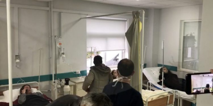 Helmohen 6 nxënës në gjimnaz, mister shkaqet