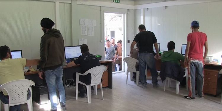 Shqipëria, e para në Ballkan për azilkërkuesit