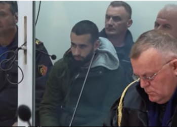 Theu postblloqet e policisë, gjykata lë në burg “Shumakerin nga Gjirokastra” (VIDEO)