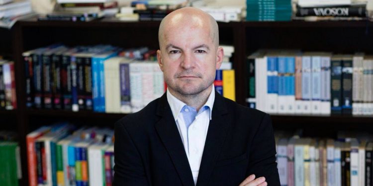 Henri Çilin ta ndalojnë, por të mos na fyejnë duke e përdorur si ‘ikonë të luftës kundër krimit’