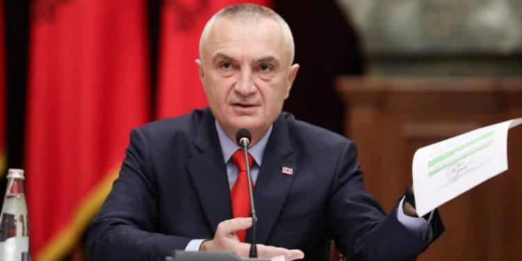 Enigmat e protestës së 2 marsit, a do e shpërndajë Meta parlamentin?