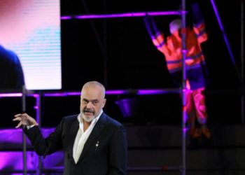 Rama jep lajmin e mirë për emigrantët: Do bëjmë amnisti, do keni mundësi të legalizoni paratë e fituara