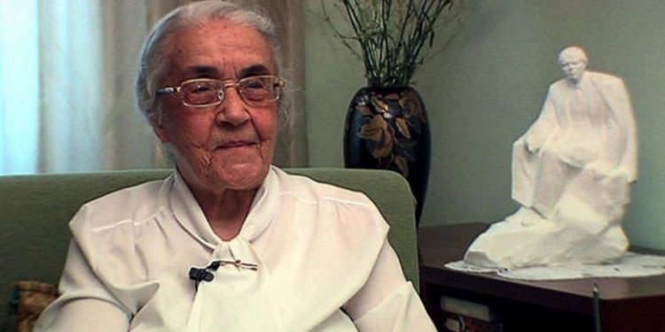 Vdekja e Nexhmije Hoxhës në mediat botërore: Nuk u pendua kurrë për terrorin komunist në Shqipëri