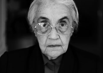 Fahri Balliu për ‘Vejushën e Zezë’: Nexhmije Hoxha ishte anëtare e partisë fashiste