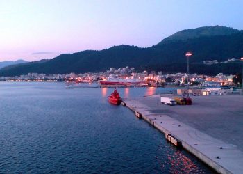 Frika nga koronavirusi, Greqia merr masa në Portin e Igumenicës