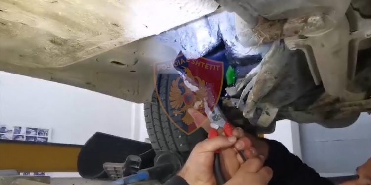 Drogë në sarbatorin e makinës, një i arrestuar në Kakavijë