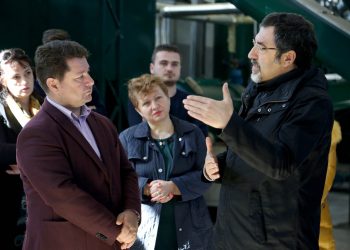 Përfundon investimi, Shqipëria zgjidh problemin e trajtimit të mbetjeve me origjinë shtazore. Ministri Çuçi viziton impiantin modern në Lezhë (FOTO)