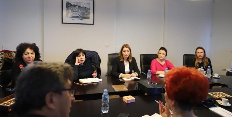 2 të vdekur nga Koronavirusi në Itali, mblidhet Task-Forca në Shqipëri: Dyfishohet personeli