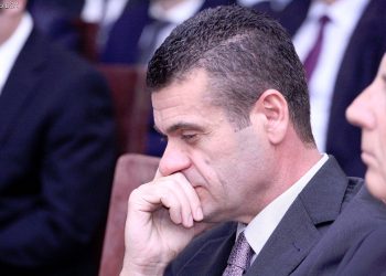 “Ti nuk do të jesh kurrë vetëm”, sepse Shqipërinë nuk e lanë vetëm