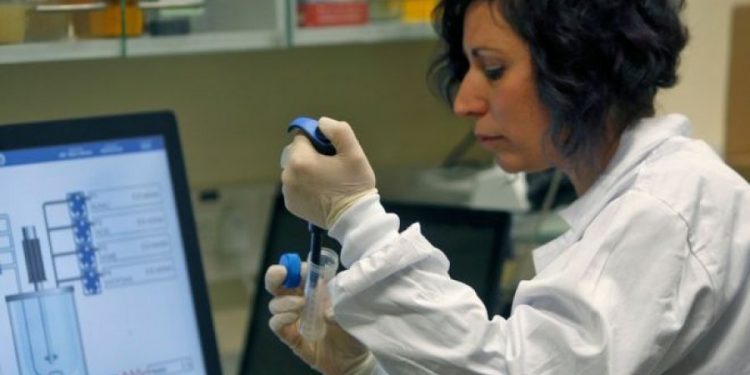 Koronavirusi: Si po ecin gjërat me vaksinën?