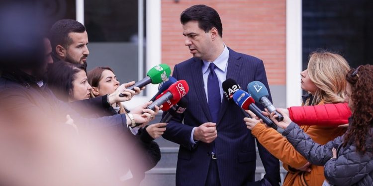 Basha: Zgjedhje parlamentare dhe lokale në një ditë, kjo është beteja e opozitës