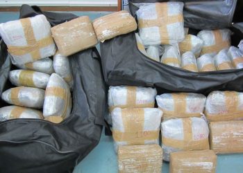 Kapen 800 kg kanabis në Qafë-Botë të Sarandës, policia shqiptare nuk kontrolloi frugonin