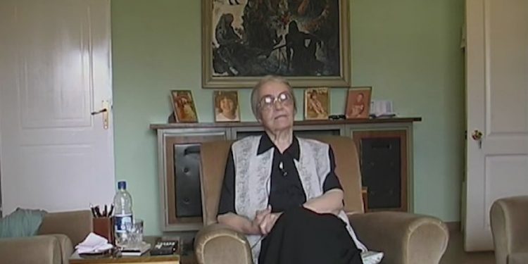 Kreu i të përndjekurve politikë: S’ka Zot e as Krisht, që ia dal krimet Nexhmije Hoxhës