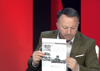Gazetari lexon mesazhin e fundit të Kacifasit (VIDEO)